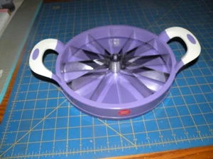 Everyday GOURMET 12-Slice MELON SLICER - Stainless Steel Blades WATERMELON - Picture 1 of 2
