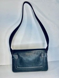 Fossil Women's Medium-Size Black Leather Shoulder Bag in excellent Con. - Picture 1 of 7