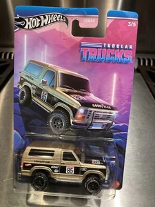 2024 Hot Wheels 1985 Ford Bronco Gold Tubular Trucks #3/5 Walmart Metal Base - Bild 1 von 7
