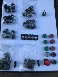 EATON Titan Schalter,Taster Grün,Rot,Schwarz & Weiß,LED Leuchten,Träger & Notaus - Bild 1 von 2
