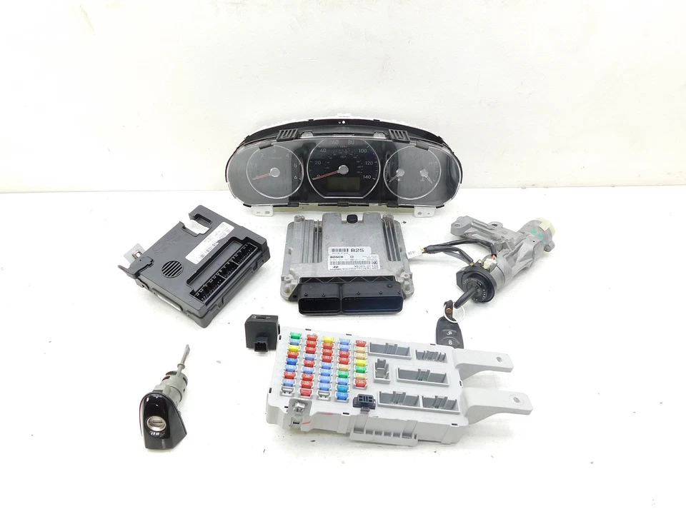 HYUNDAI SANTA FE MK2 2.2 DIESEL AUTO ENGINE ECU KIT SET 39103-2F440 '2009-12 - Image 1 of 4