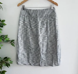 Jacqui E Women's Size 10 Knee Length A Line Skirt Grey and White Stripe Pattern - Picture 1 of 8