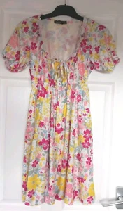 BNWOT Boohoo Yellow Floral Print Dress Size 8 - Picture 1 of 1