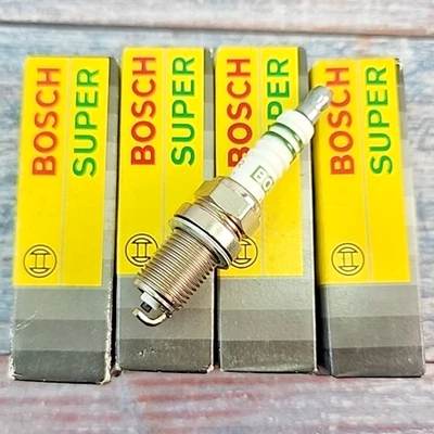 8x Bosch Super 7527 FR8DC Fits Select 1993-2002 Audi VW 2.0L Copper Spark Plugs - Image 1 of 4