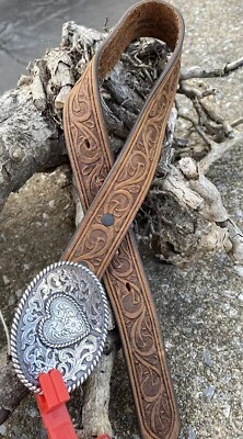 Cinturón Justin Marrón Turquesa Cuero Toulado Hebilla Corazón Jóvenes Niñas Talla 18 Nuevo con Etiquetas Foto 1 de 3