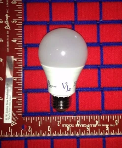 LED Light bulb 9 watt = 60 watt A19 natural white 5000k MANY Extras ship for 7¢* - Picture 1 of 3