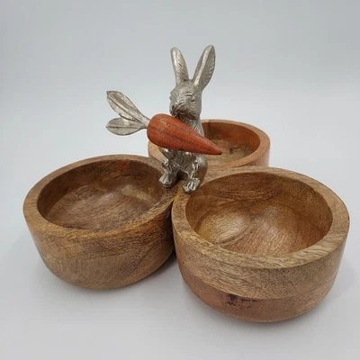 Antigo Prato Artesanal de Madeira Dividida Doces Nozes com Metal Fundido Coelho - Imagem 1 de 4