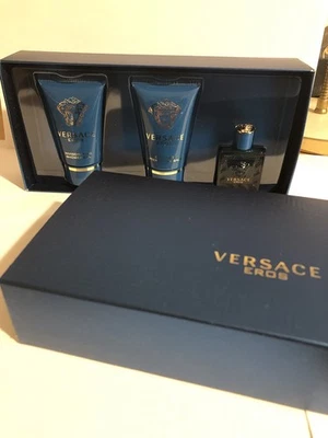 Versace Dylan Blue Mini juego de regalo de 3 piezas 0,17 oz + gel de ducha + bálsamo para después del afeitado para hombres Foto 1 de 3