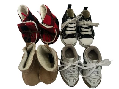 Lote de zapatos para bebé niño 0-6 meses 6-9 meses espacio Converse Mudpie Foto 1 de 4