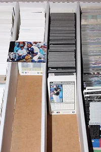 LOTE DE 25 TARJETAS DE BÉISBOL 1994 CUBIERTA SUPERIOR TU ELIGES TERMINA TU CONJUNTO CASI NUEVO UD RC HOF - Imagen 1 de 2