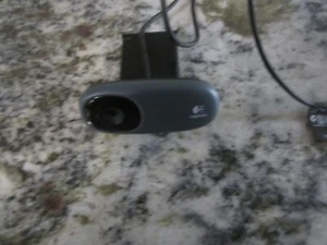 Logitech C110 1.3MP Webcam with built-in Microphone V-U0024 - Picture 1 of 3