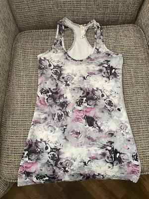 Camiseta sin mangas Lululemon Racerback talla 4 Moody Mirage floral rosa gris negro blanco Foto 1 de 4