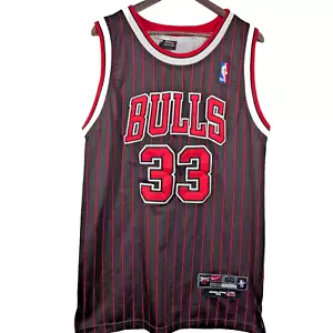 Camiseta cosida de colección del equipo Chicago Bulls Nike Scottie Pippen talla 50/L negra roja - Imagen 1 de 10