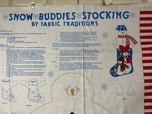 Panel de tela Snow Buddies con medias por tradiciones de tela - muñeco de nieve, Navidad - Imagen 1 de 6