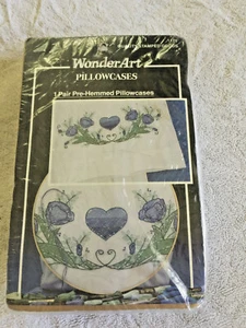 Fundas de almohada estampadas Wonderart Rose Romance para bordado de punto de cruz - Imagen 1 de 2