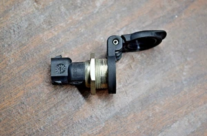 Toma de corriente BMW R1100 RT R1100RT 1996-2001 OEM - Imagen 1 de 3