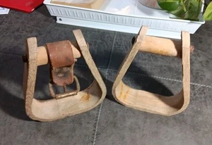 Vintage Wooden Stirrups For Western Horse Saddle Wood Set Of 2 Size 7"x6"x2" - Picture 1 of 18