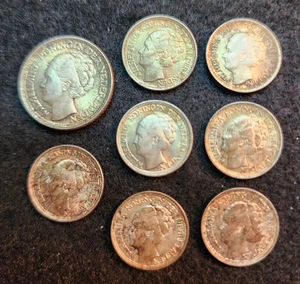 1944 P Acorn Netherlands Silver (7) 10 Cents & (1) 25 Cents Uncirculated - Picture 1 of 6