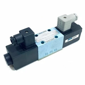 A4D01-35-246-0302-00A1W01327 Denison Hydraulic Valve 3 Chamber, Screw Terminal - Picture 1 of 6