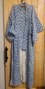 Antiker Damen Lomg Mantel Kimono blau-weiß traditionell ein wahrer Schatz  - Bild 1 von 8