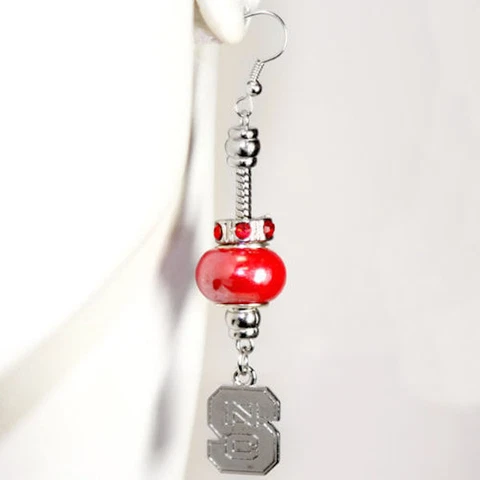 North Carolina State Wolfpack NCSU Fashion Beaded Dangle Earrings Cover