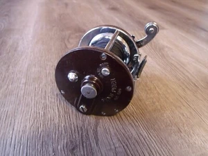 VINTAGE PENN PEER 209 FISHING REEL - Picture 1 of 4