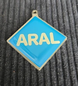 ➔ ARAL ➔ Colgante ➔ COCHE ➔ Vintage *de colección* - Imagen 1 de 2