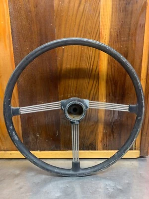 Triumph TR4 y TR4A • Volante original de 16". Para piezas. T4740 Foto 1 de 4