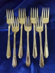 Wm Rogers Memory Hiawatha Silverplate Flatware Vintage 1937 IS 7 Salad Forks I3C - Picture 1 of 3