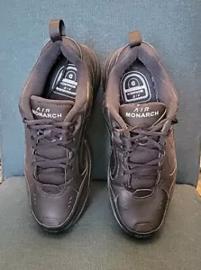 NEU Nike Air Monarch IV Triple Schwarz Schuhe Herren Größe 12,5 415445-001 - Bild 1 von 13