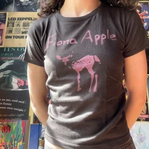 Vintage style Fiona Apple short sleeve black color classic shirt KV30414 - Picture 1 of 2