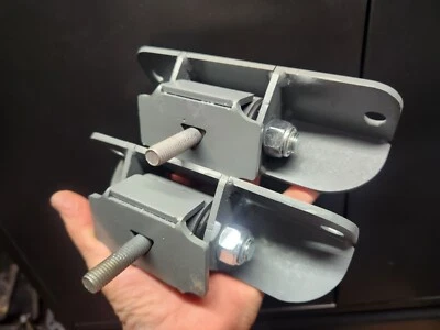 一对发动机电机安装聚氨酯福特 73-96 Bronco F150 5.0L 302 5.8L 351W — 第 1/4 张图片