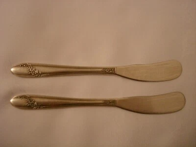 Cuchillo de mantequilla de servicio de cubiertos de plata esterlina único de colección de 2 piezas de 6,5" de longitud Foto 1 de 4