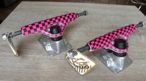 NOS Vintage Grind King - The Mid Skateboard Trucks - Picture 1 of 7