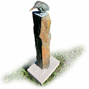 Garten Deko Bronze Figur Eisvogel klein Flügel geschlossen Schiefer Stein Säule