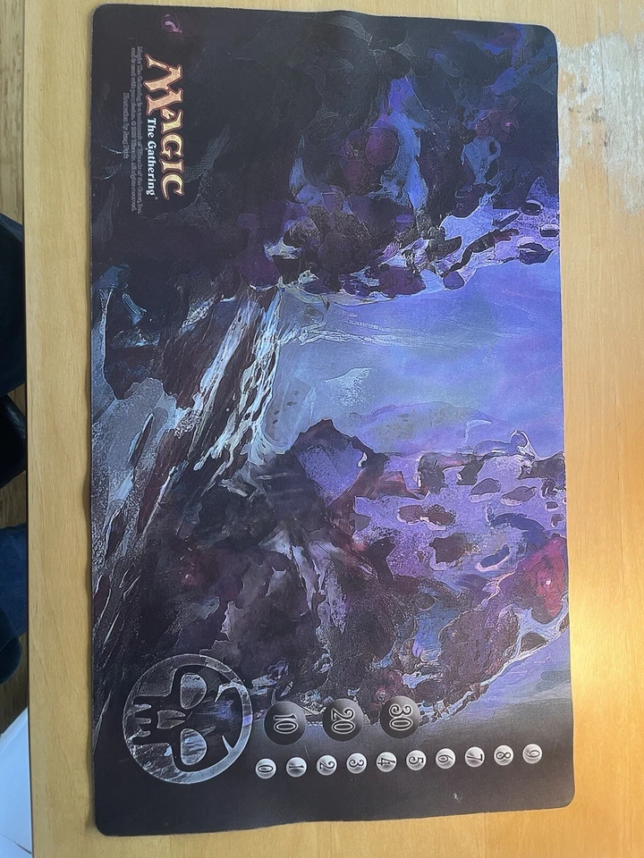 MTG (1-Player Mat) - Black, With Life Counter , 2008 - Image 1 of 1