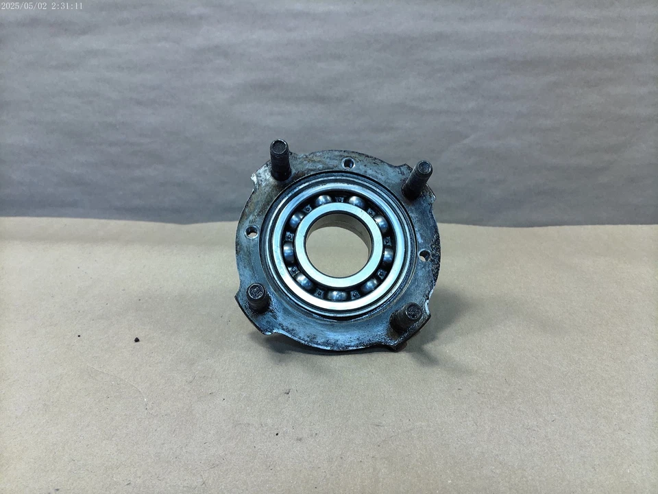 Ступица подшипника заднего дискового колеса MG Midget Austin Healey Sprite с длинными заклепками MOWOG от оригинального производителя - Изображение 1 из 4