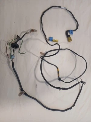 Arnés de cableado derecho para carrocería Toyota 4Runner 1986-1989 (a luces traseras y bomba de combustible) Foto 1 de 4