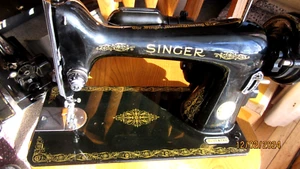 SINGER 66 sewing machine - Picture 1 of 3