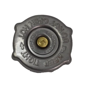 Tapa del radiador 8933-000-866 14 PSI ventilada se adapta a muchas autocaravanas Cummins Coach NUEVO - Imagen 1 de 3