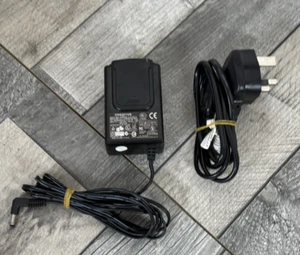 Caricabatteria adattatore commutazione originale Creative TESA9B-0501800-A 5V 1,5A originale - Foto 1 di 14