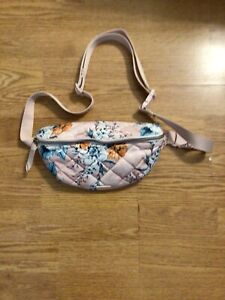 Vera Bradley Pink Floral Waist Pack Adjustable Contrast Lining Outdoors Girly