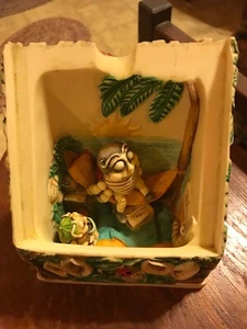 Harmony Kingdom Byron's Secret Garden Hideaway Box Ann Richmond Retired Figurine - Picture 1 of 8