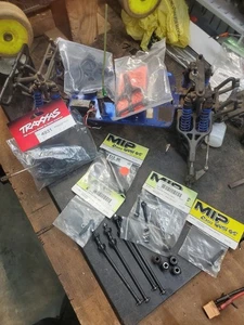 tmaxx.15 Roller With Mip Axles/parts - Picture 1 of 13