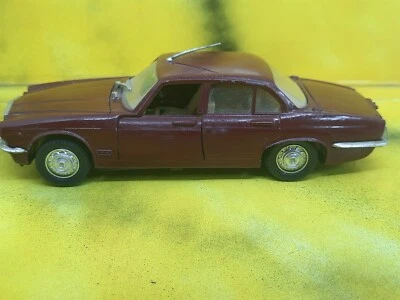 Polistil S31 Jaguar XJ6L 1:25. - Immagine 1 di 4