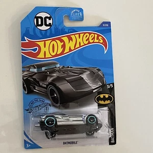 Hot Wheels Batmobile 3/5 Batman New Dc Comics - Picture 1 of 2