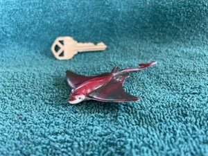 Brown Manta Ray by Safari Ltd; toy/New without tags/Nice! - Picture 1 of 2