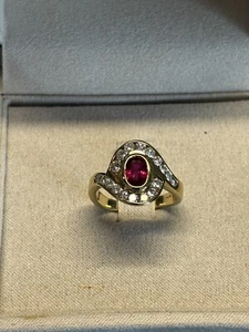 Anello Rubino e Brillanti - Oro Giallo 18k - Foto 1 di 10