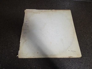 VINTAGE THE BEATLES WHITE VINYL RECORD ALBUM IN SLEEVE-untested - Picture 1 of 5