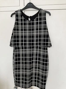 New Look Black & White Dress - Picture 1 of 2